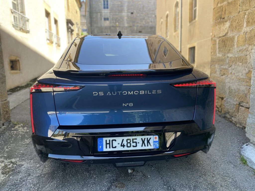 voiture electrique.ds.automobiles.ds n8.28