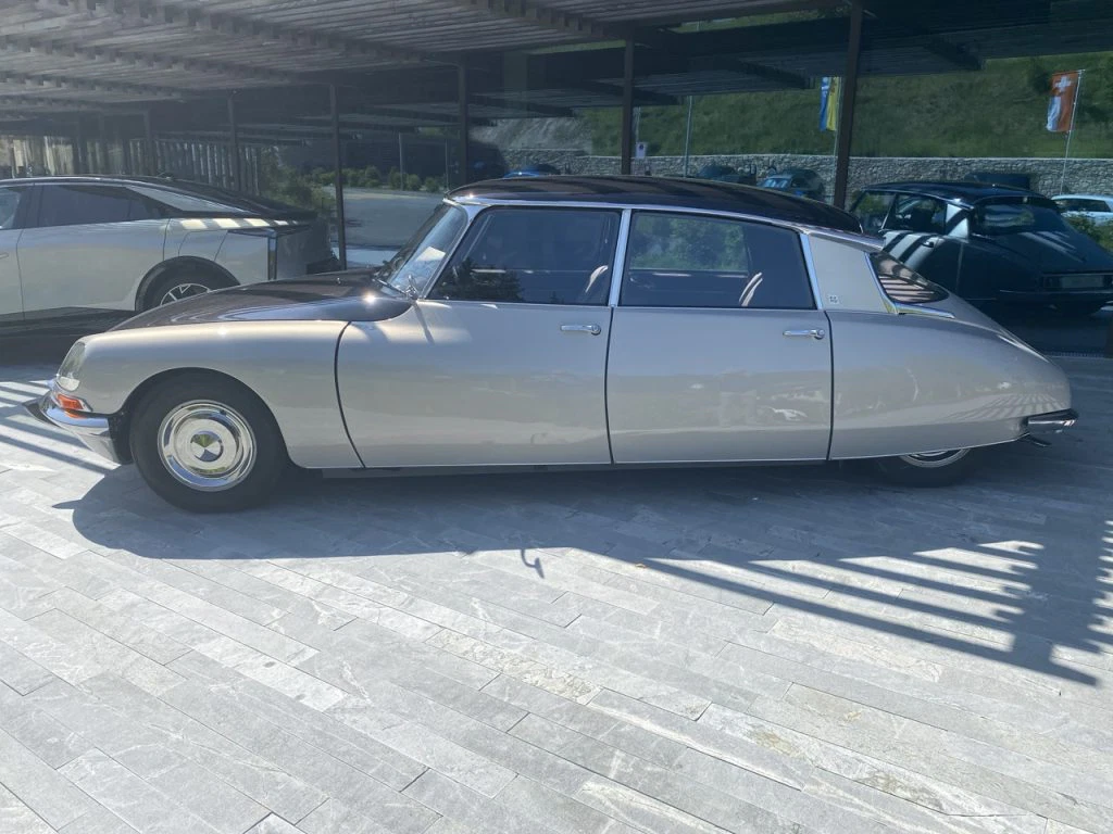 voiture electrique.ds.automobiles.ds n8.30