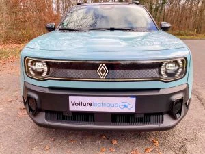 voiture electrique renault 4 etech 20