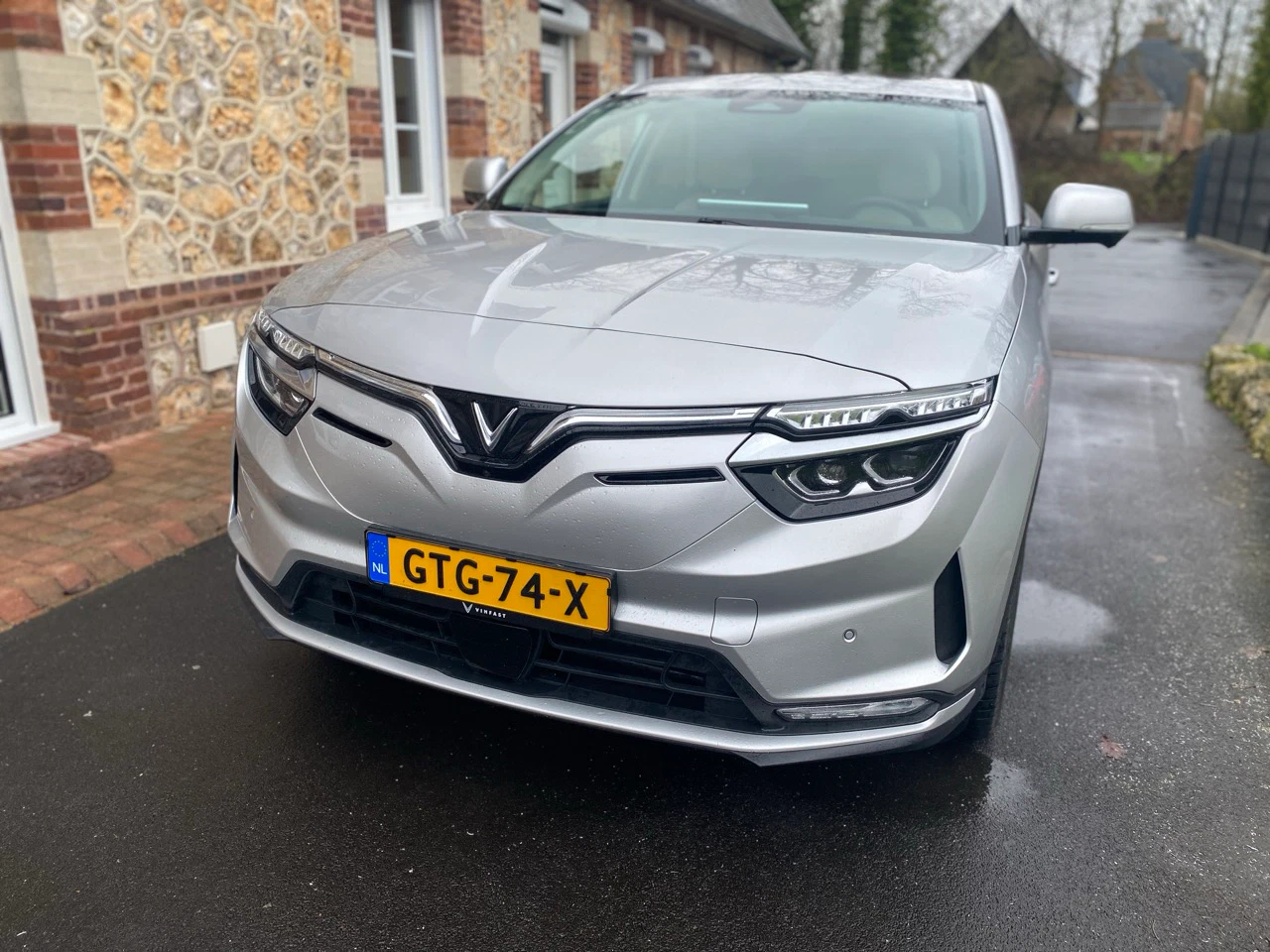 voiture electrique vinfast vf8 7