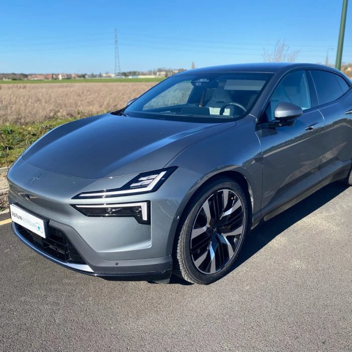 voiture electrique polestar 4 13